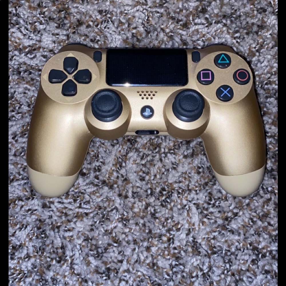 PS4 controller